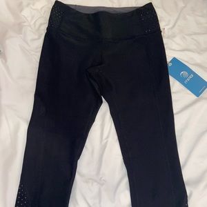 cropped black leggings.